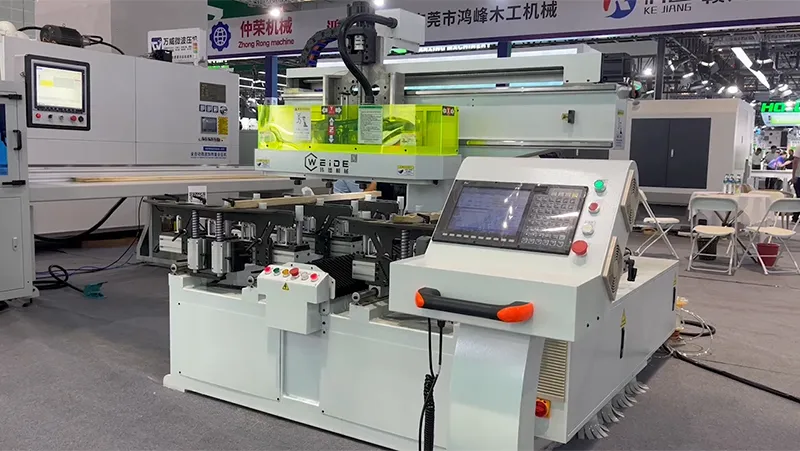 Mortajadora CNC para Madera, con 4 Cabezales